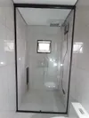 box frontal padrão, ate o  teto, e também de canto