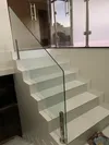 Corrimão de vidro com Torre Inox