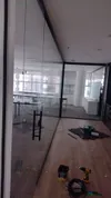 Divisória de vidro simples