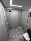 BOX ELEGANCE VIDRO INCOLOR E KIT CROMADO